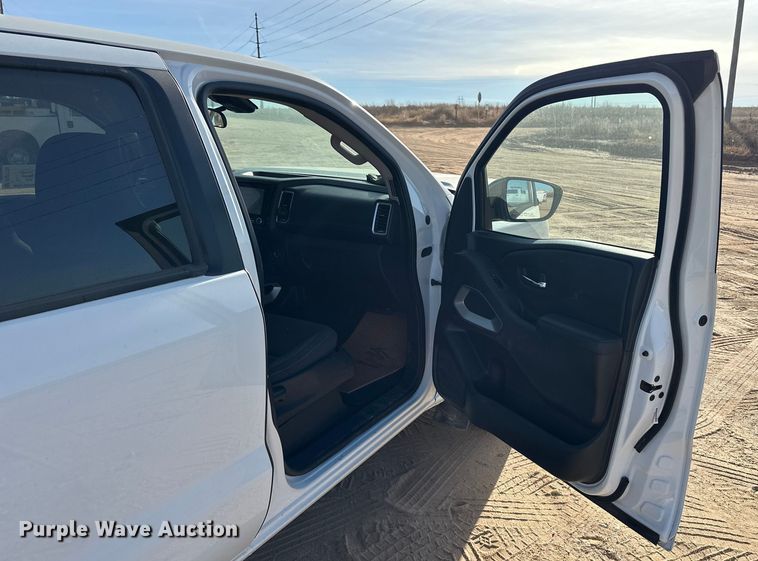 image for item DQ7726 2023 Nissan Frontier Crew Cab pickup truck