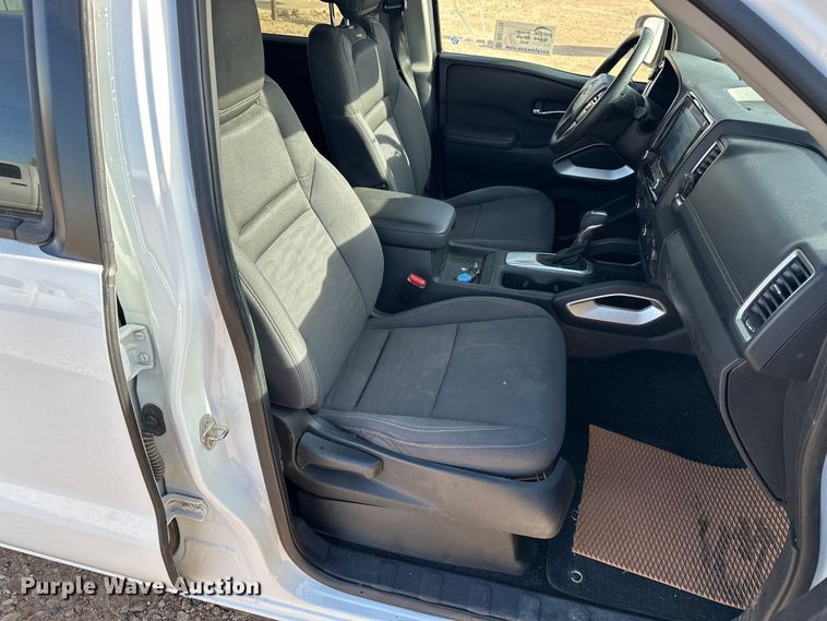 image for item DQ7726 2023 Nissan Frontier Crew Cab pickup truck