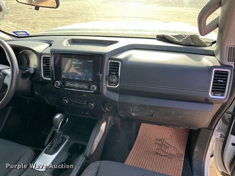 image for item DQ7726 2023 Nissan Frontier Crew Cab pickup truck