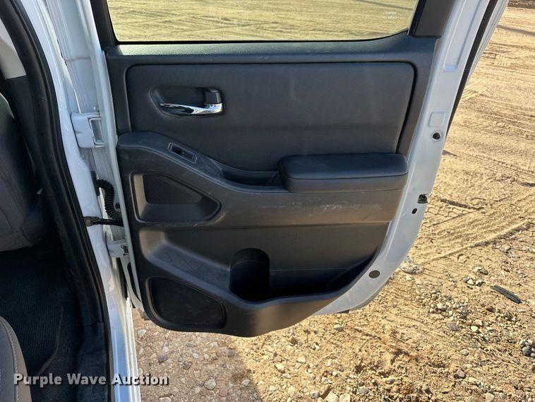 image for item DQ7726 2023 Nissan Frontier Crew Cab pickup truck