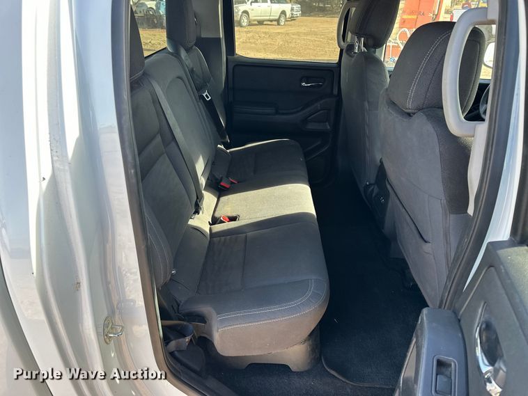 image for item DQ7726 2023 Nissan Frontier Crew Cab pickup truck