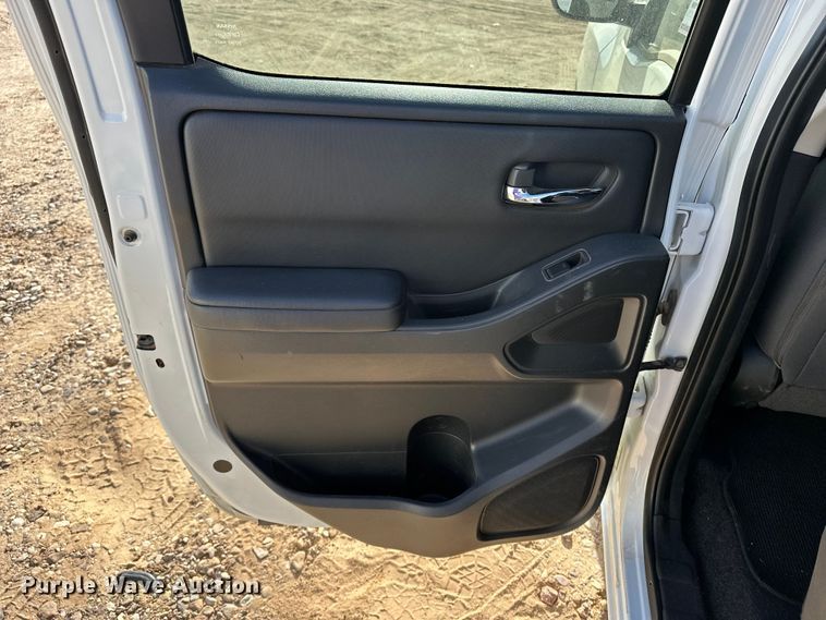 image for item DQ7726 2023 Nissan Frontier Crew Cab pickup truck