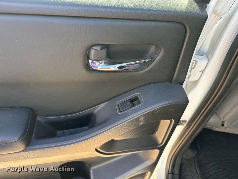 image for item DQ7726 2023 Nissan Frontier Crew Cab pickup truck