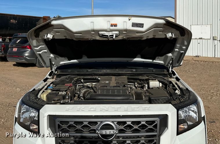 image for item DQ7726 2023 Nissan Frontier Crew Cab pickup truck