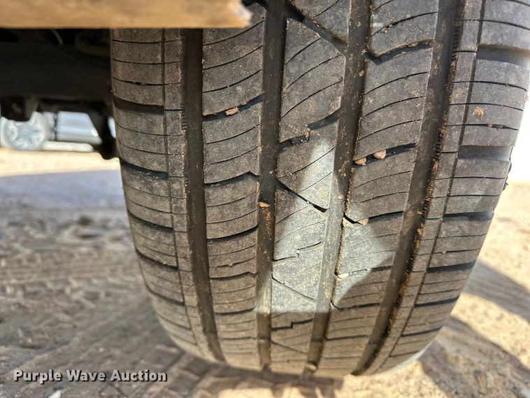 image for item DQ7726 2023 Nissan Frontier Crew Cab pickup truck