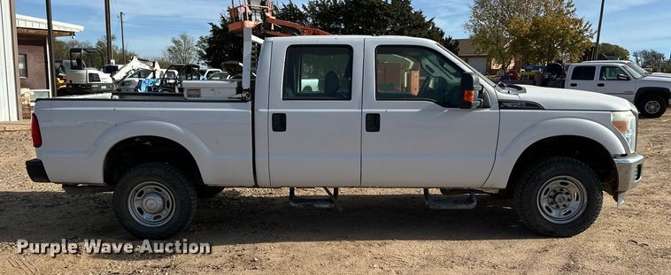 image for item DQ7727 2012 Ford F350 Super Duty Crew Cab pickup truck