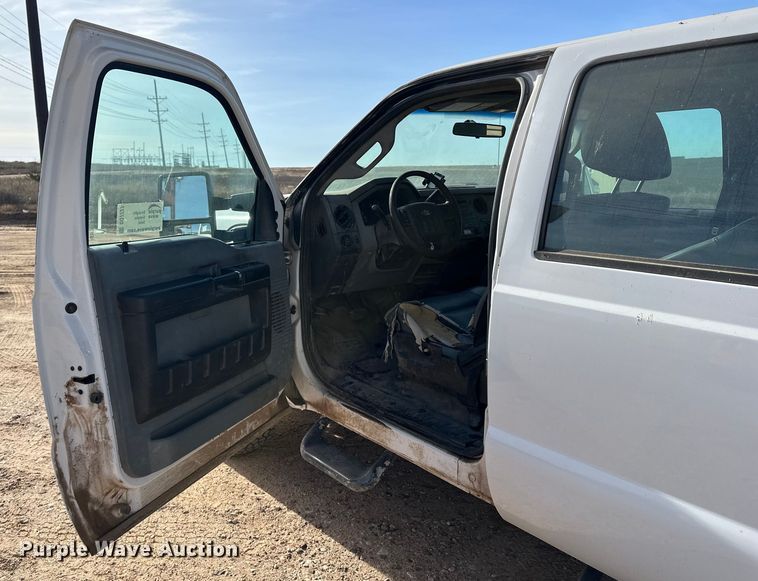 image for item DQ7727 2012 Ford F350 Super Duty Crew Cab pickup truck