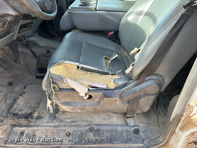 image for item DQ7727 2012 Ford F350 Super Duty Crew Cab pickup truck