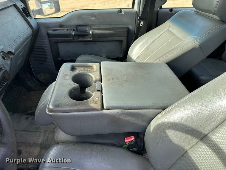 image for item DQ7727 2012 Ford F350 Super Duty Crew Cab pickup truck