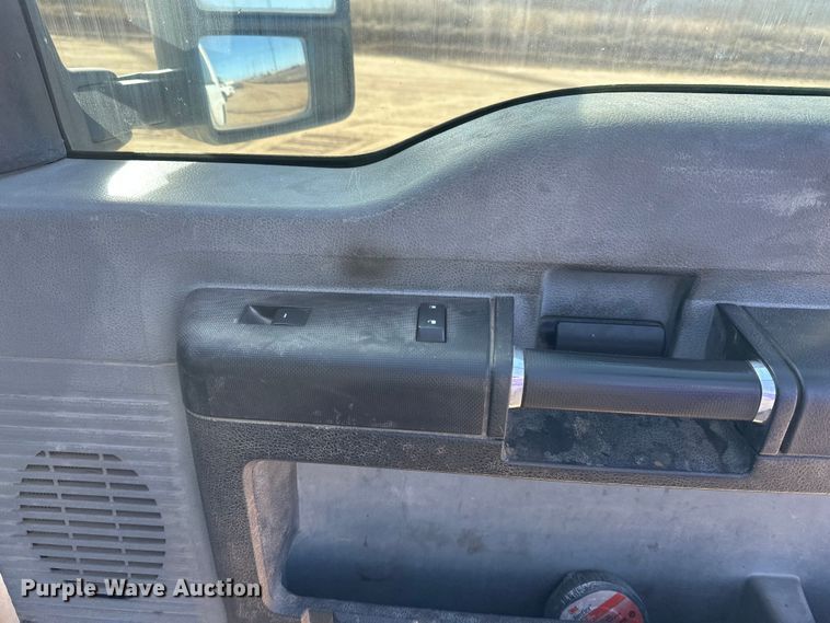 image for item DQ7727 2012 Ford F350 Super Duty Crew Cab pickup truck