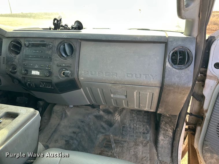 image for item DQ7727 2012 Ford F350 Super Duty Crew Cab pickup truck