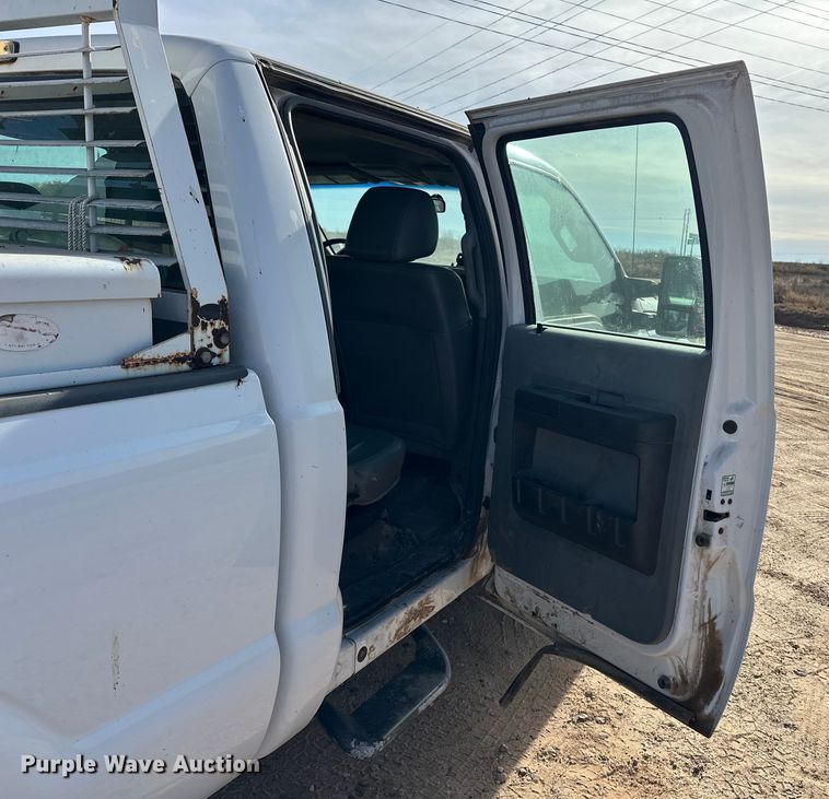 image for item DQ7727 2012 Ford F350 Super Duty Crew Cab pickup truck
