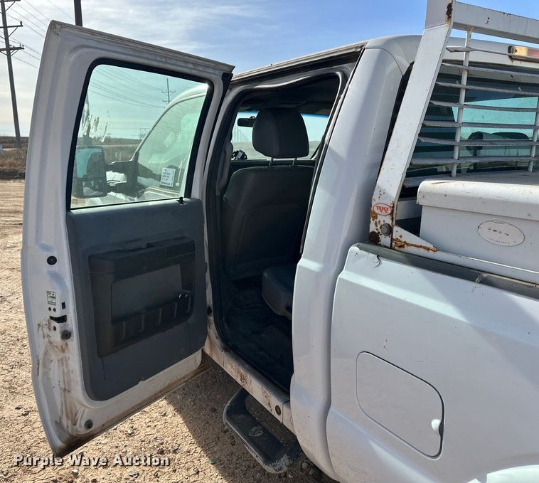 image for item DQ7727 2012 Ford F350 Super Duty Crew Cab pickup truck