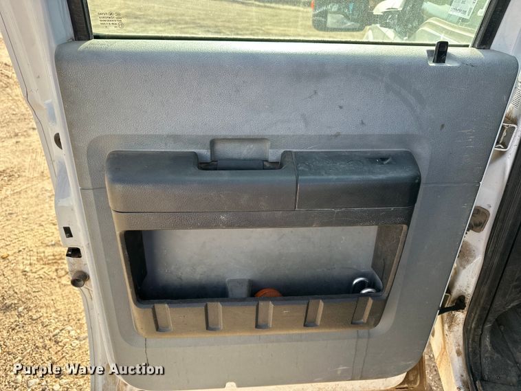 image for item DQ7727 2012 Ford F350 Super Duty Crew Cab pickup truck