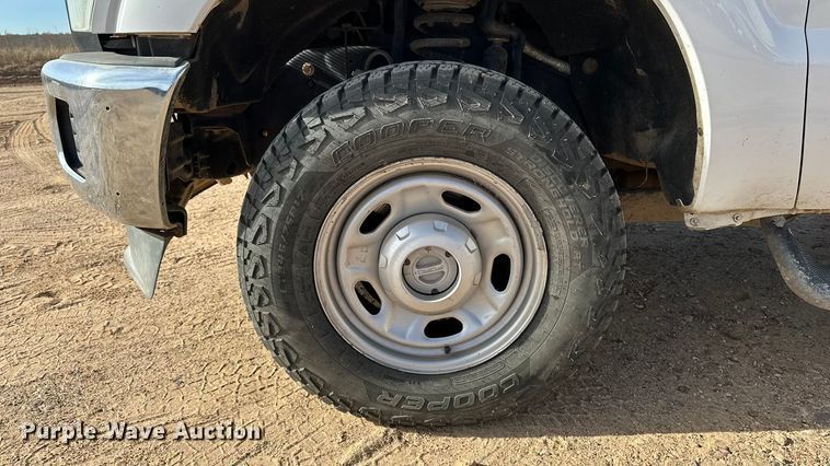 image for item DQ7727 2012 Ford F350 Super Duty Crew Cab pickup truck