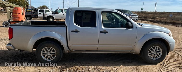 image for item DQ7728 2019 Nissan Frontier Crew Cab pickup truck