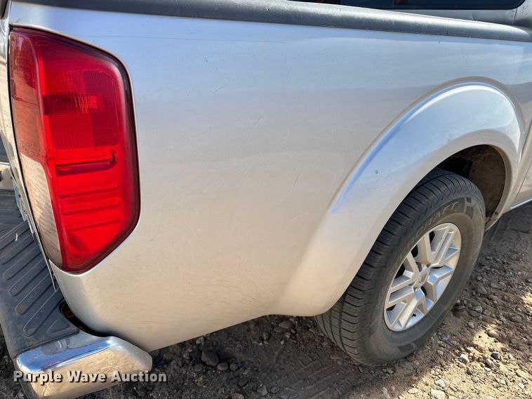 image for item DQ7728 2019 Nissan Frontier Crew Cab pickup truck