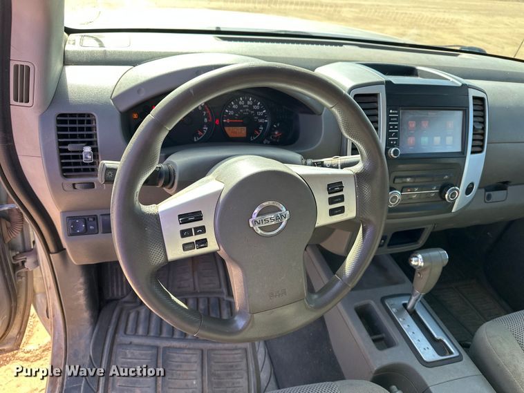 image for item DQ7728 2019 Nissan Frontier Crew Cab pickup truck