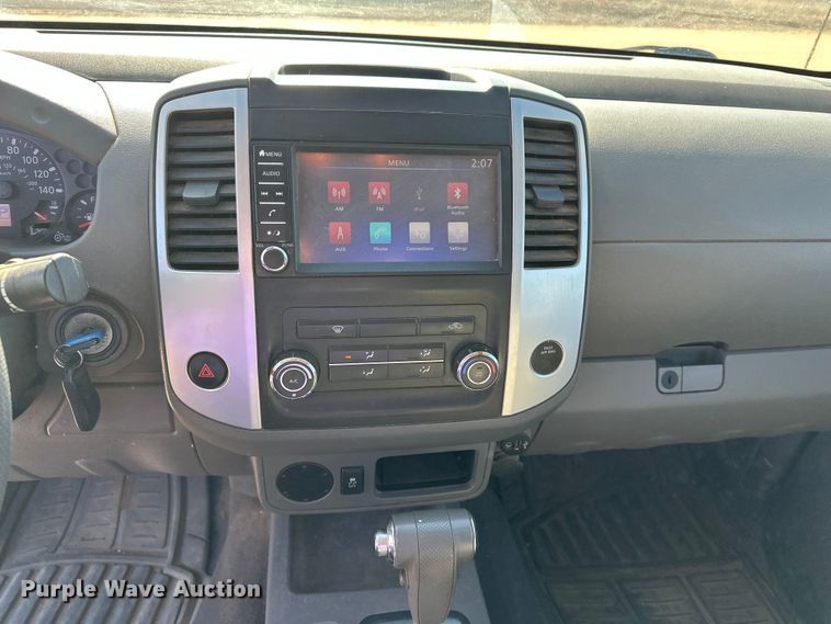 image for item DQ7728 2019 Nissan Frontier Crew Cab pickup truck