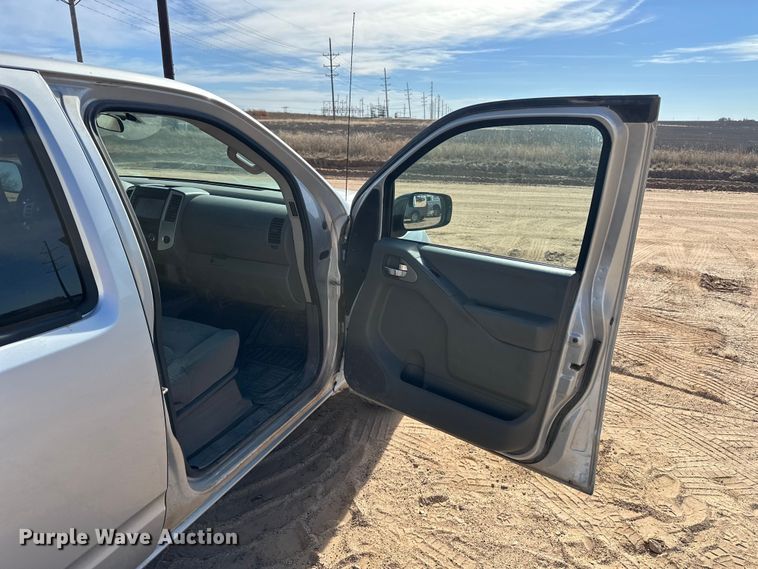 image for item DQ7728 2019 Nissan Frontier Crew Cab pickup truck