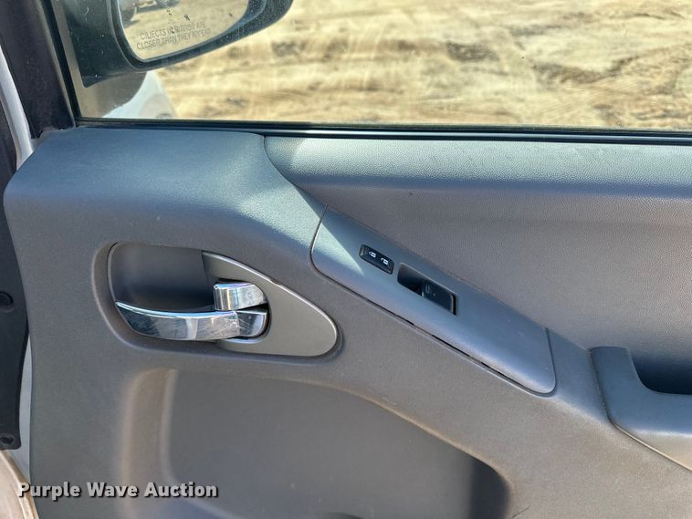 image for item DQ7728 2019 Nissan Frontier Crew Cab pickup truck