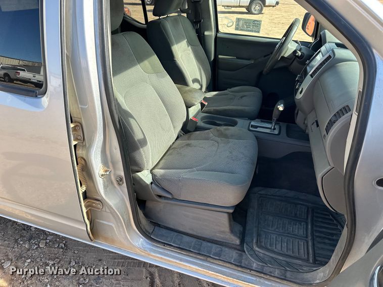 image for item DQ7728 2019 Nissan Frontier Crew Cab pickup truck