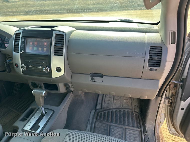 image for item DQ7728 2019 Nissan Frontier Crew Cab pickup truck