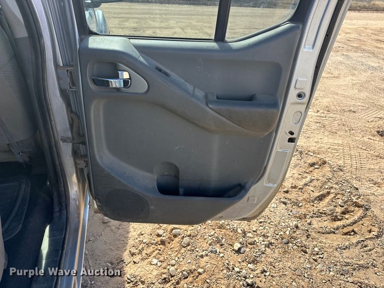 image for item DQ7728 2019 Nissan Frontier Crew Cab pickup truck