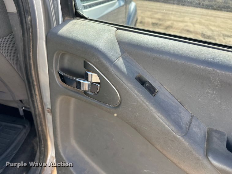 image for item DQ7728 2019 Nissan Frontier Crew Cab pickup truck