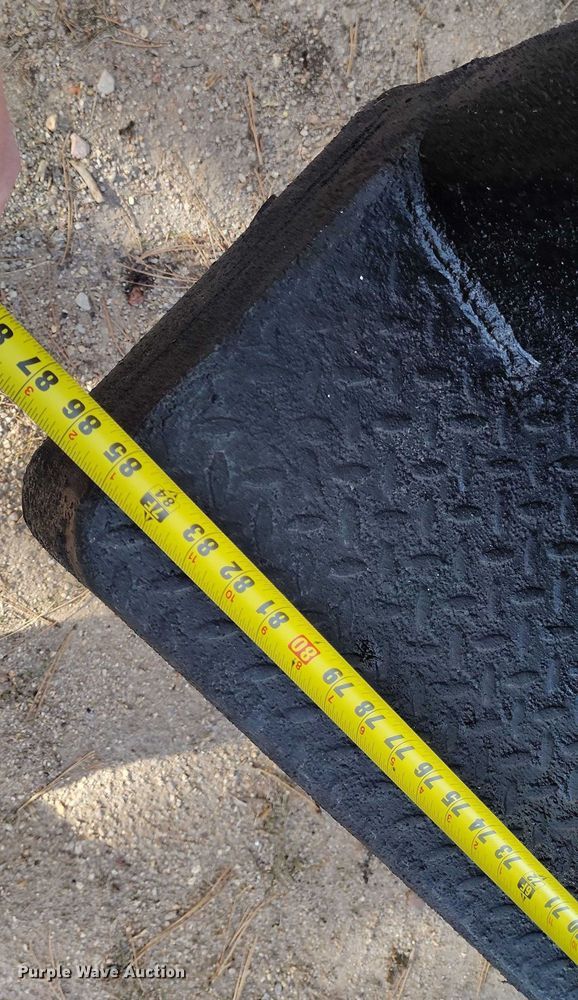 image for item DT0771 2000 GMC Savana 3500 box truck