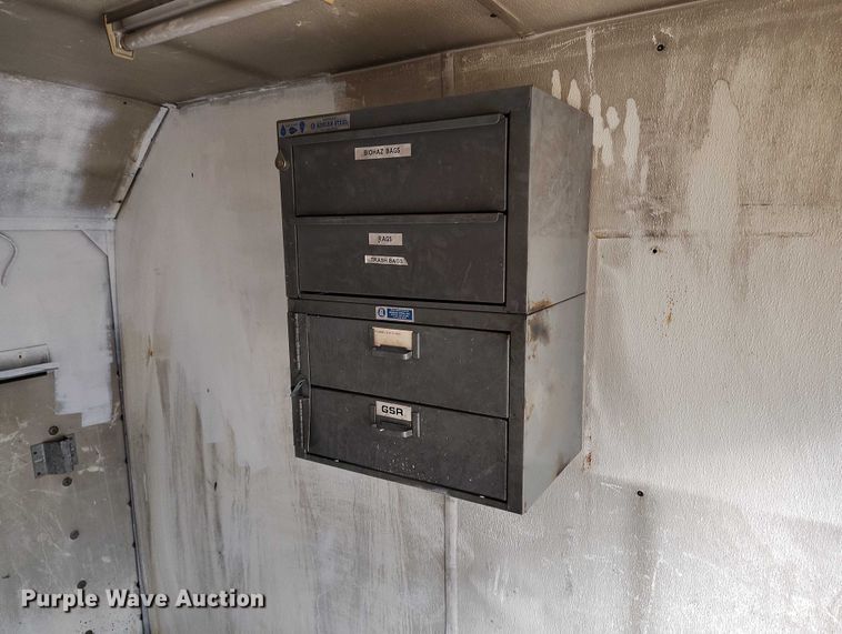 image for item DT0771 2000 GMC Savana 3500 box truck