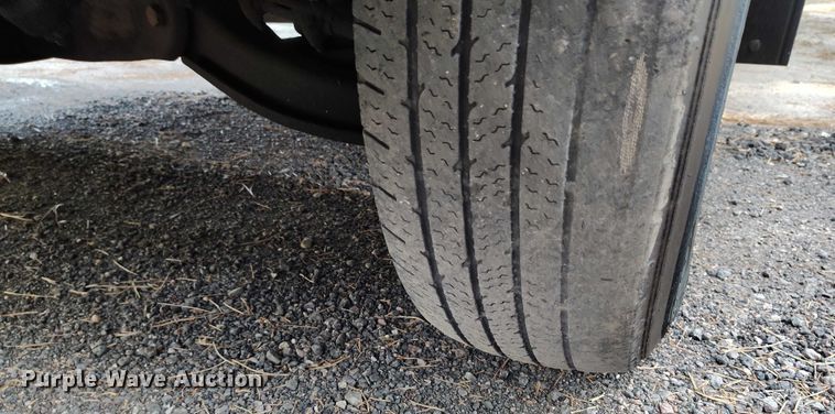 image for item DT0771 2000 GMC Savana 3500 box truck