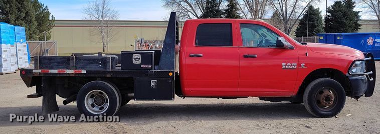 image for item DT0772 2014 RAM 3500 Crew Cab flatbed pickup truck