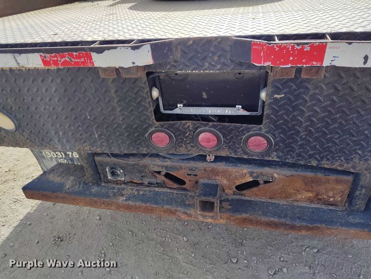 image for item DT0772 2014 RAM 3500 Crew Cab flatbed pickup truck