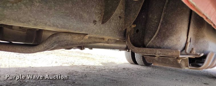 image for item DT0772 2014 RAM 3500 Crew Cab flatbed pickup truck