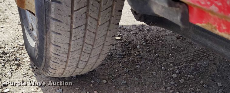 image for item DT0772 2014 RAM 3500 Crew Cab flatbed pickup truck