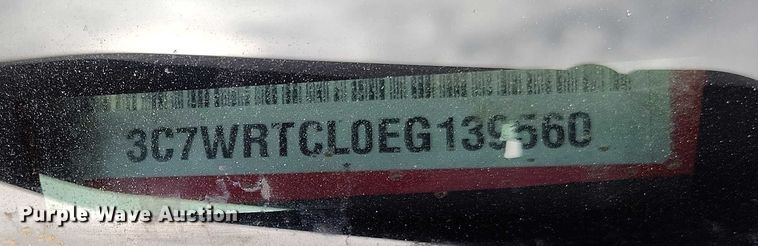 image for item DT0772 2014 RAM 3500 Crew Cab flatbed pickup truck