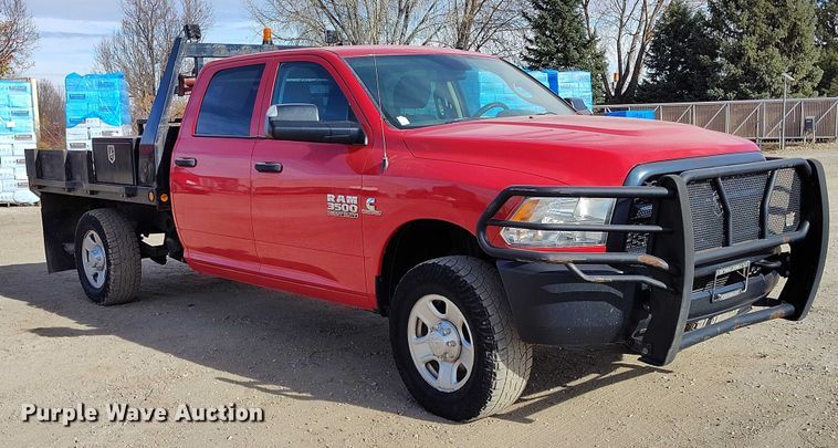 image for item DT0773 2016 RAM 3500 Crew Cab flatbed pickup truck