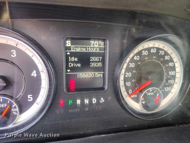 image for item DT0773 2016 RAM 3500 Crew Cab flatbed pickup truck