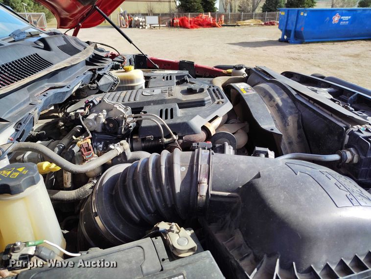 image for item DT0773 2016 RAM 3500 Crew Cab flatbed pickup truck