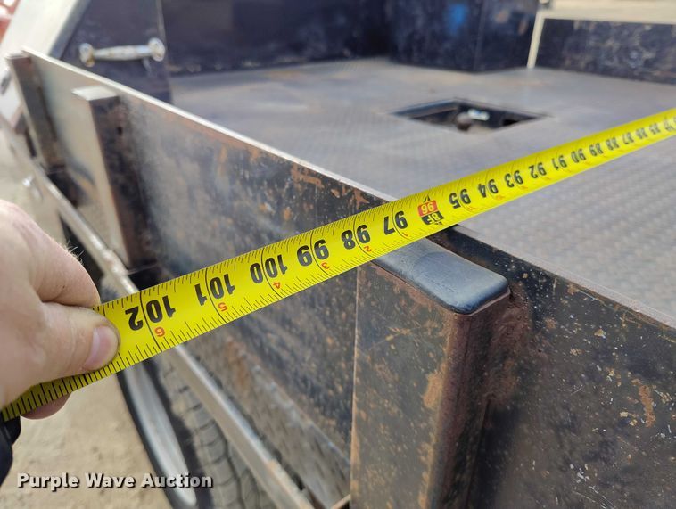 image for item DT0774 2018 Chevrolet Silverado 3500HD Crew Cab flatbed pickup truck