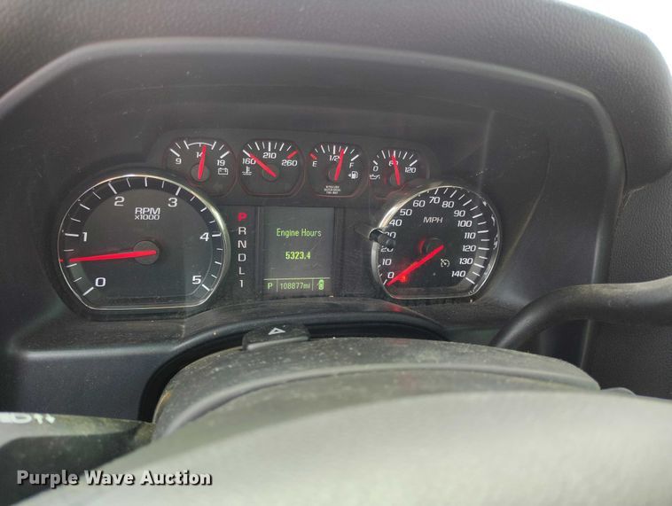 image for item DT0774 2018 Chevrolet Silverado 3500HD Crew Cab flatbed pickup truck