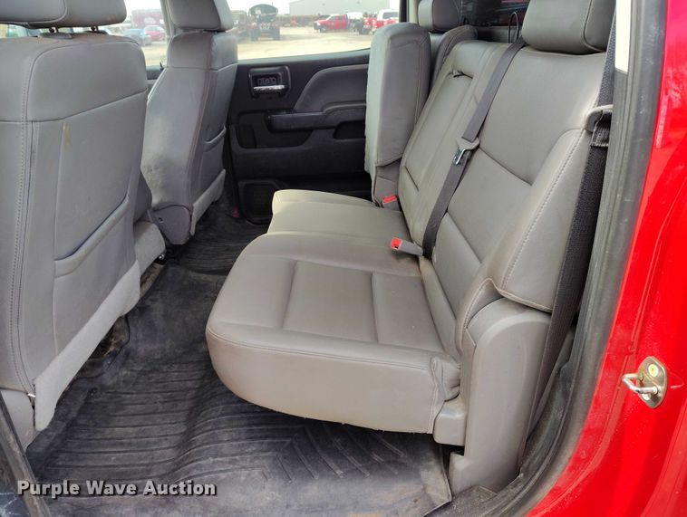 image for item DT0774 2018 Chevrolet Silverado 3500HD Crew Cab flatbed pickup truck