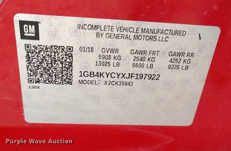 image for item DT0774 2018 Chevrolet Silverado 3500HD Crew Cab flatbed pickup truck