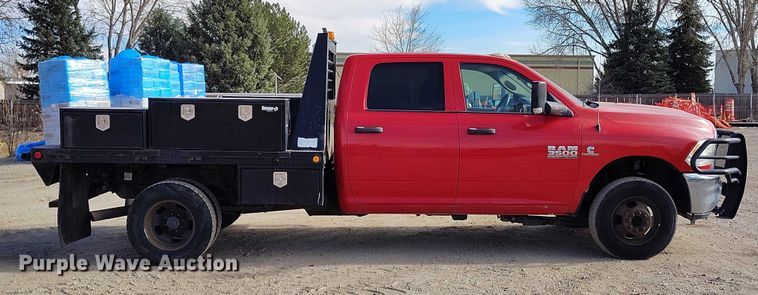 image for item DT0775 2016 RAM 3500 Crew Cab flatbed pickup truck