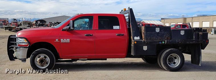 image for item DT0775 2016 RAM 3500 Crew Cab flatbed pickup truck