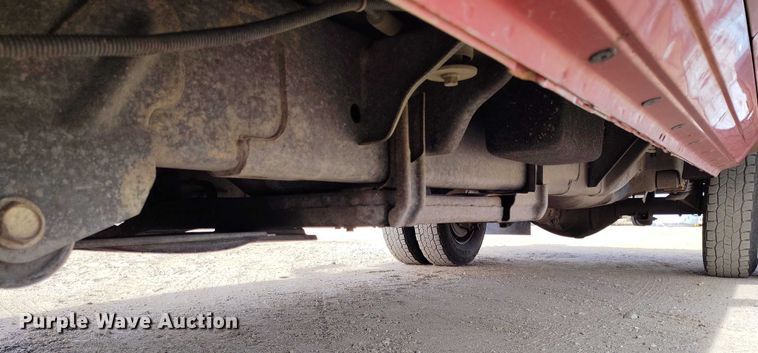 image for item DT0775 2016 RAM 3500 Crew Cab flatbed pickup truck