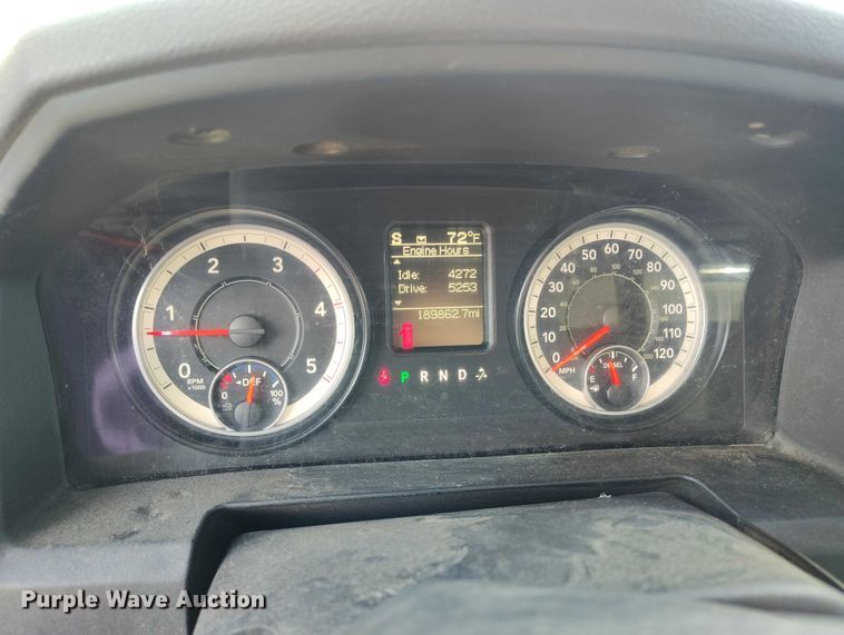 image for item DT0775 2016 RAM 3500 Crew Cab flatbed pickup truck