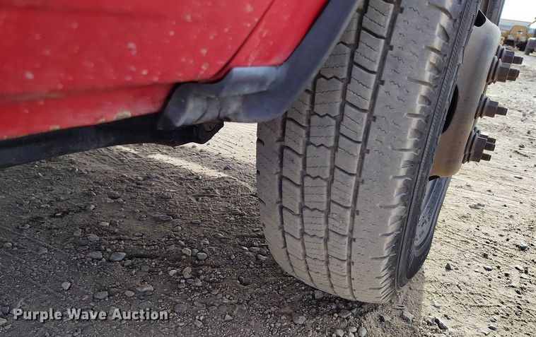 image for item DT0775 2016 RAM 3500 Crew Cab flatbed pickup truck