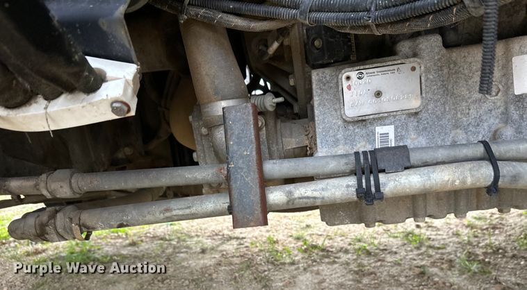 image for item DT6424 2011 Mack LEU613 refuse truck